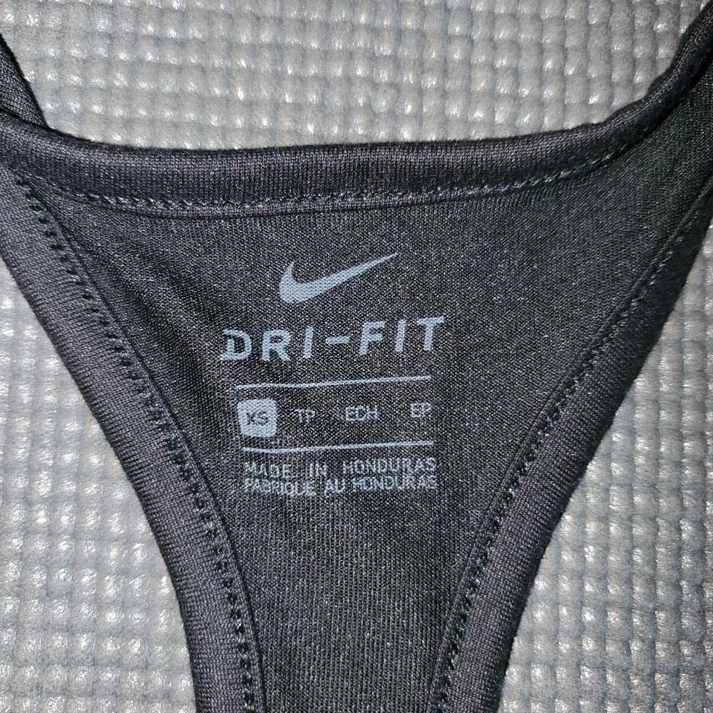 Nike workout top